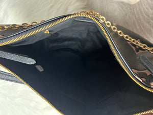 L-Loop Crossbody