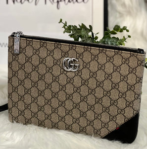 G Wristlet