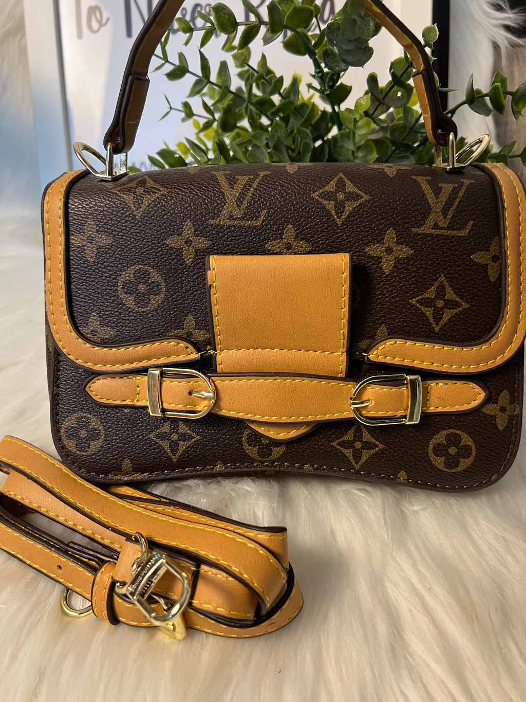 L Crossbody