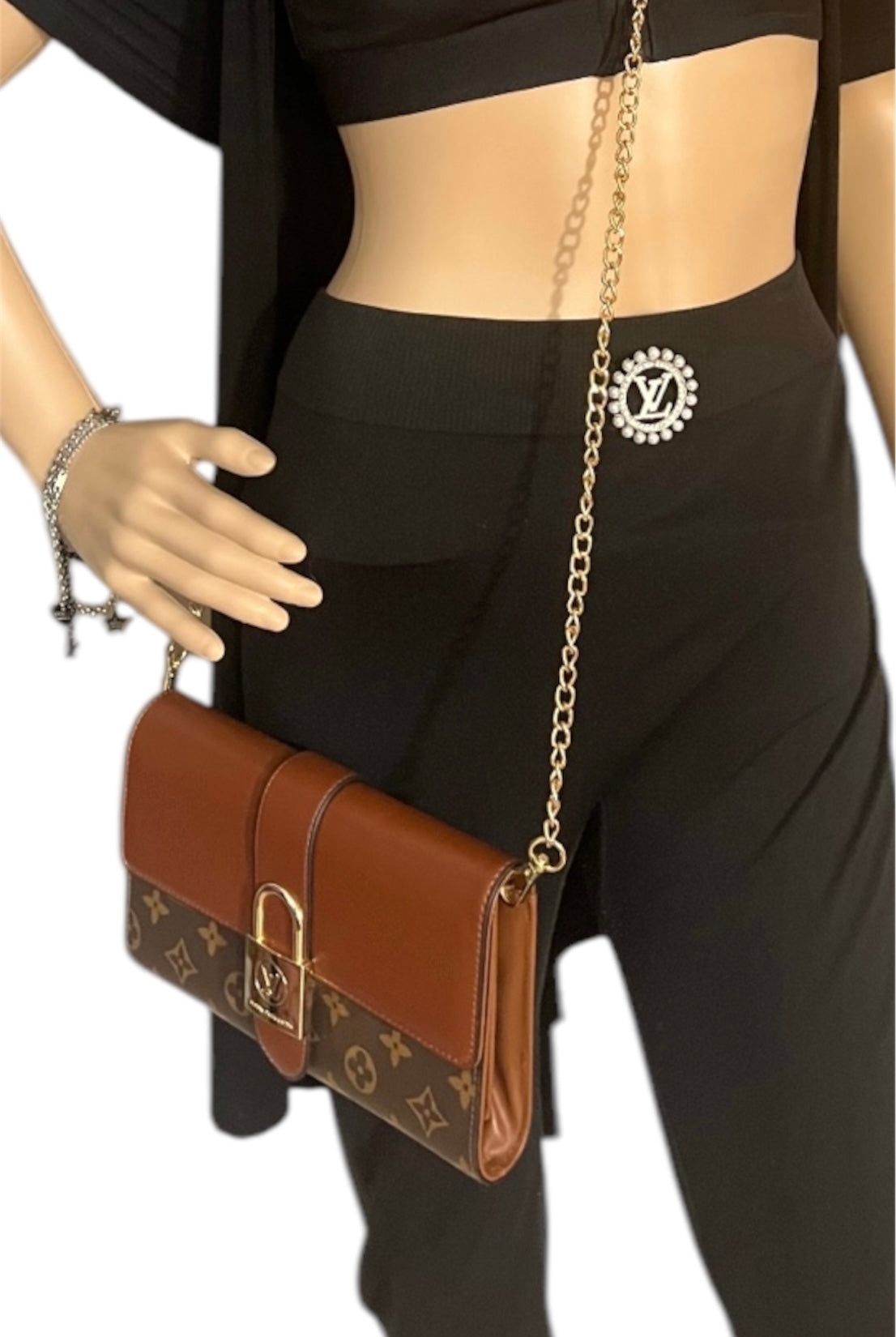 L-Crossbody’s (2 colors available)