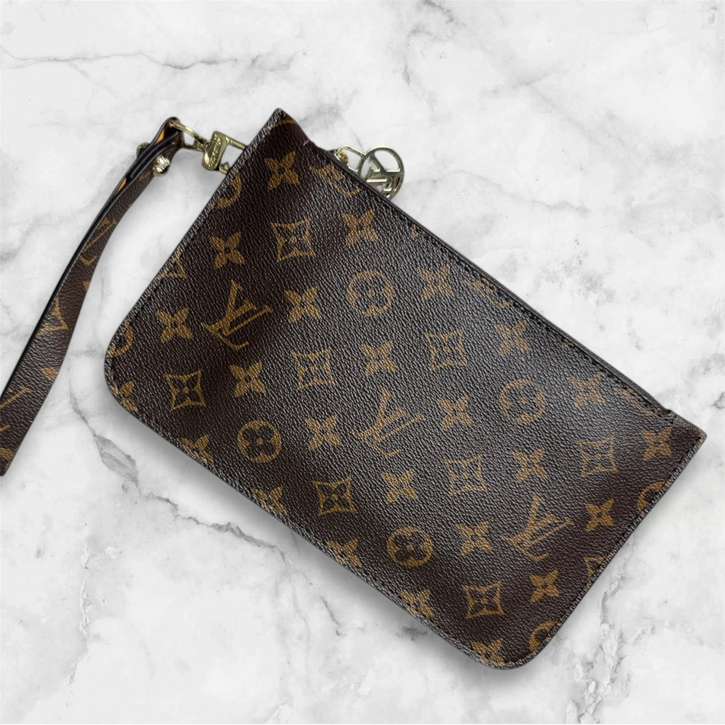 G and L Wristlets (9x6)