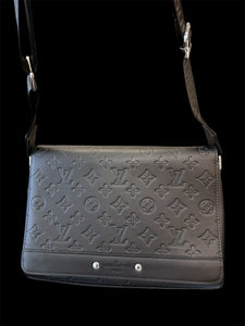 L Messenger Bag (Unisex)